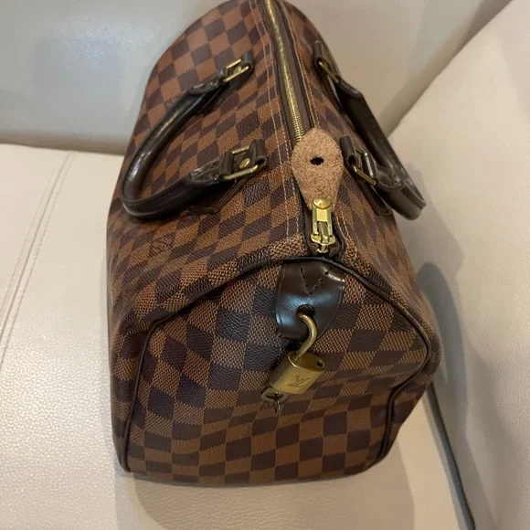 Sold - Picture 6 of 9